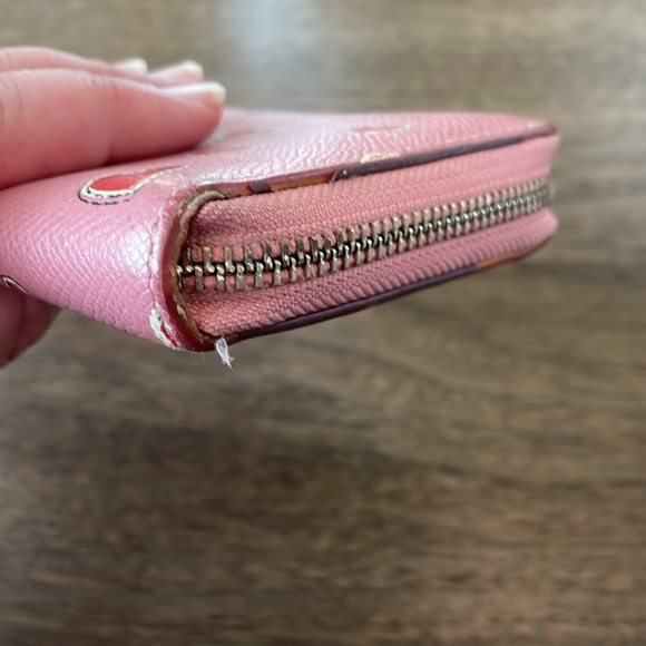 Coach Hearts Zippy Long Wallet - Picture 14 of 14